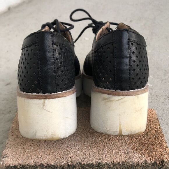 Prune Platforms  - Picture 5 of 8